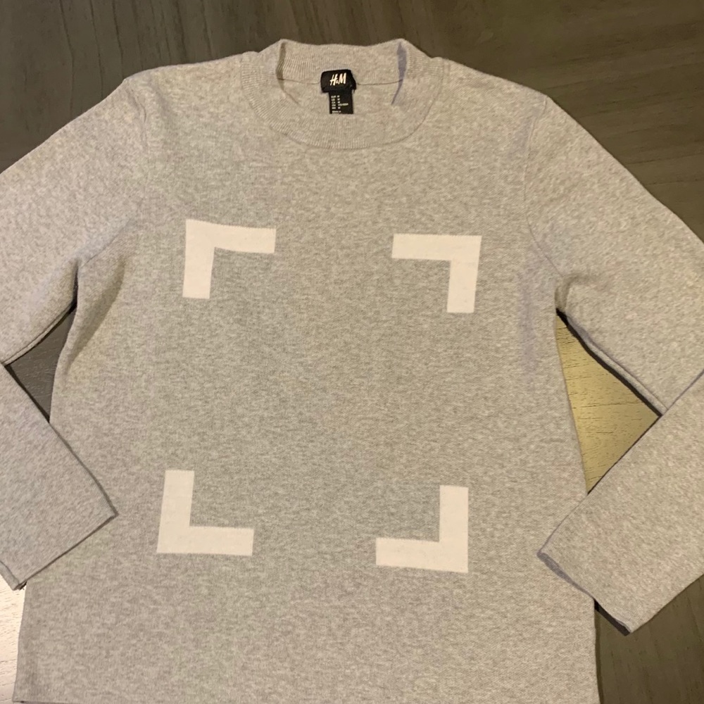 H & M sweater - Picture 3 of 6